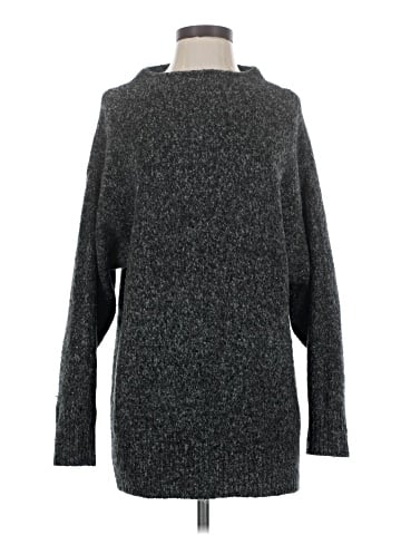 Uniqlo Pullover Sweater (view 1)