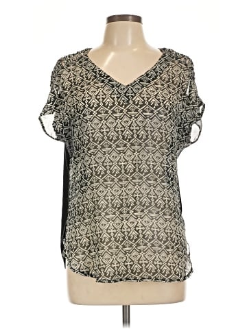 Thyme and Honey Short Sleeve Blouse (view 1)
