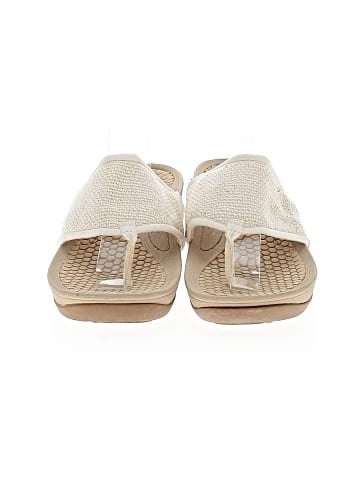 Baretraps Flip Flops (view 2)