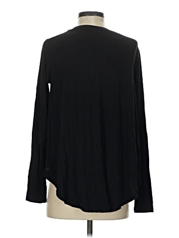 Lululemon Athletica 3/4 Sleeve T-Shirt (view 2)