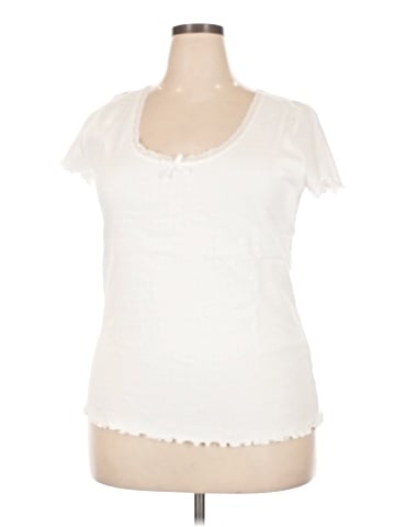 Torrid Short Sleeve T-Shirt (view 1)