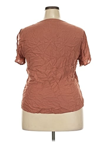 Maurices Short Sleeve T-Shirt (view 2)