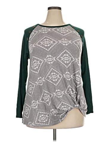 Maurices 3/4 Sleeve Top (view 1)