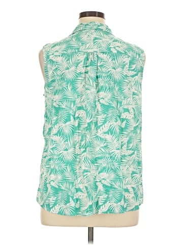 Croft & Barrow Sleeveless Button-Down Shirt (view 2)
