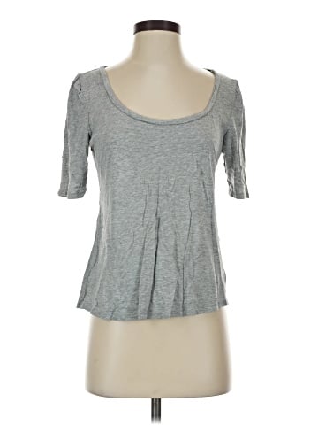 Old Navy 3/4 Sleeve T-Shirt (view 1)