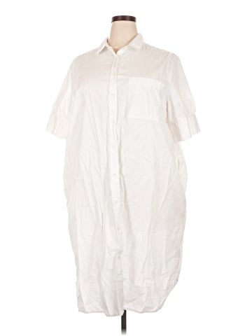 Old Navy Short Sleeve Button-Down Shirt (view 1)