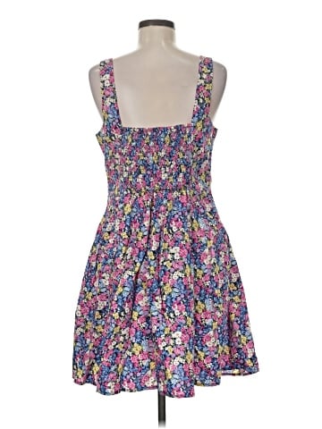 Old Navy Casual Dress (view 2)