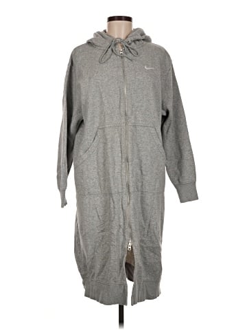 Nike Poncho (view 1)
