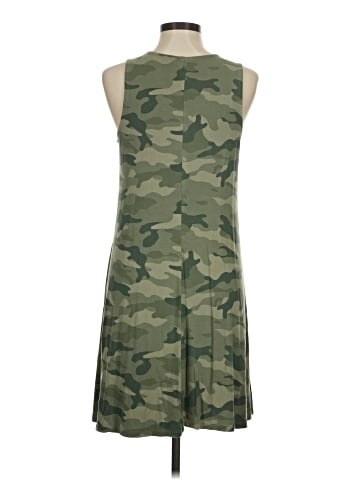 Old Navy Casual Dress (view 2)