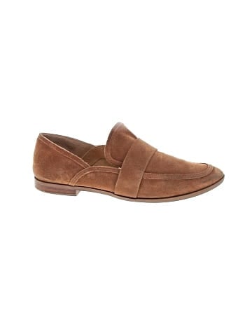 Crown Vintage Flats (view 1)