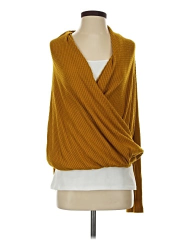 Akemi + Kin Sleeveless T-Shirt (view 1)