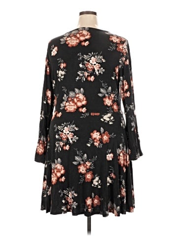 American Eagle Outfitters Cocktail Dress (view 2)