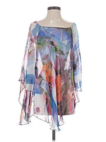 Alberto Makali Poncho (view 1)