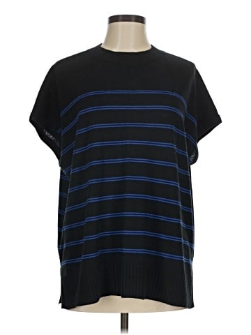 Lilla P Poncho (view 1)