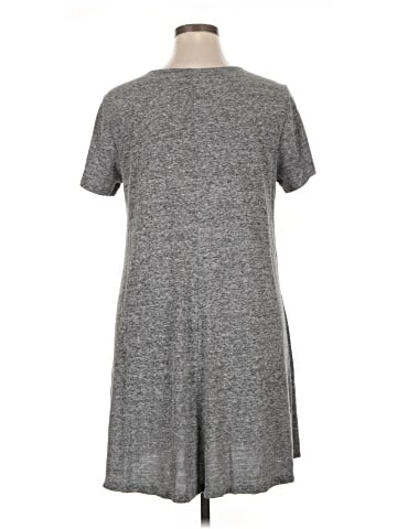 Old Navy Casual Dress (view 2)