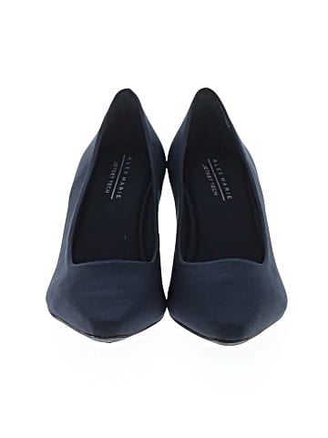 Alex Marie Heels (view 2)