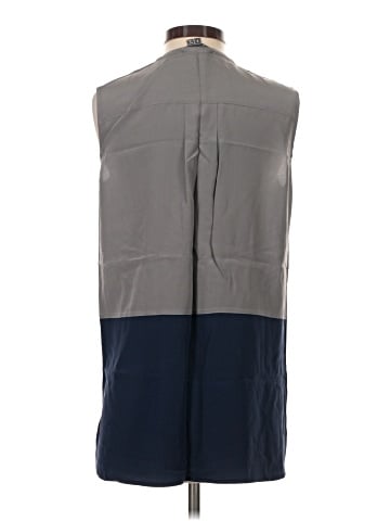 Vince. Sleeveless Silk Top (view 2)