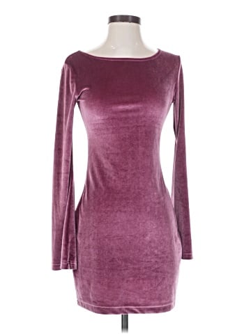 Urban Outfitters Casual Dress (view 1)