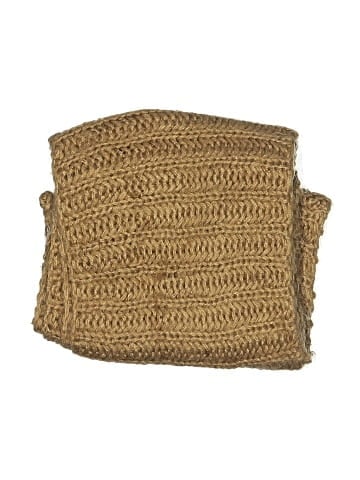 BP. Scarf (view 2)