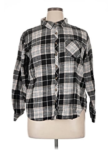 Maurices Long Sleeve Button-Down Shirt (view 1)