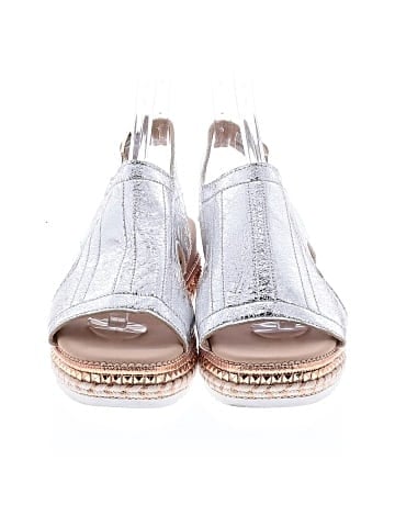 Unbranded Wedges (view 2)