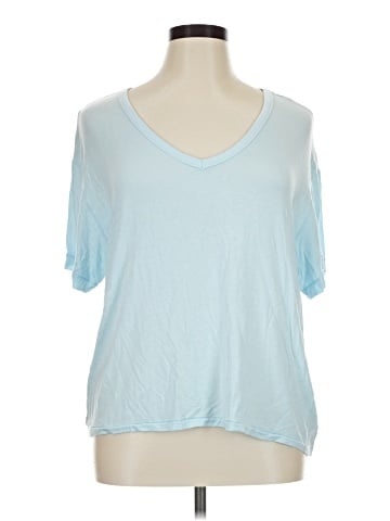American Eagle Outfitters Short Sleeve T-Shirt (view 1)