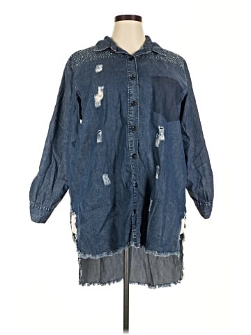 Thrill 3/4 Sleeve Button-Down Shirt (view 1)