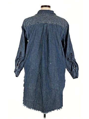 Thrill 3/4 Sleeve Button-Down Shirt (view 2)