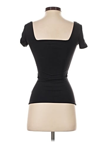 Aritzia Short Sleeve T-Shirt (view 2)