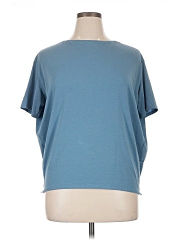 Lululemon Athletica Short Sleeve T-Shirt (view 1)