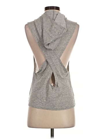 Charlotte Russe Sleeveless T-Shirt (view 2)