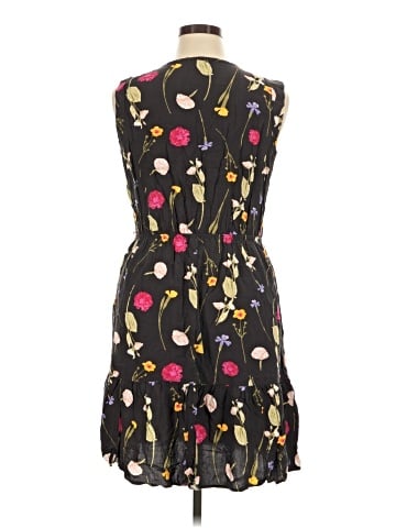 Ann Taylor LOFT Outlet Cocktail Dress (view 2)