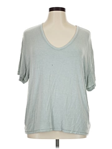 American Eagle Outfitters Short Sleeve T-Shirt (view 1)