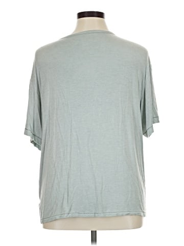 American Eagle Outfitters Short Sleeve T-Shirt (view 2)