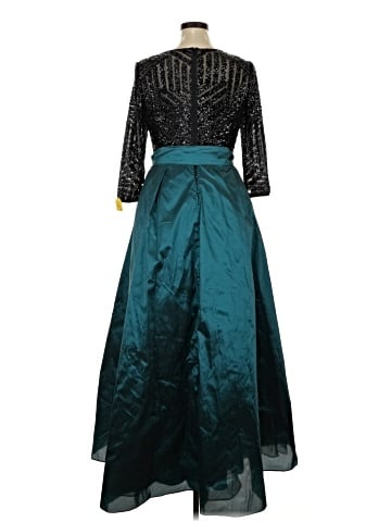 Teri Jon by Rickie Freeman Cocktail Dress (view 2)
