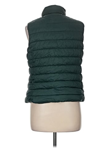 Gap Outlet Vest (view 2)