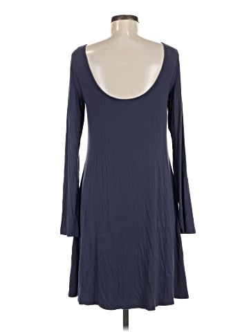 Old Navy Casual Dress (view 2)