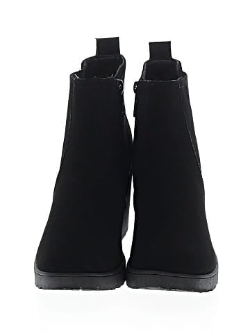 Daisy Fuentes Ankle Boots (view 2)