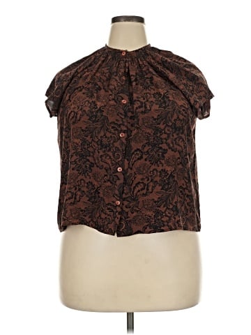 Tucker Short Sleeve Silk Top (view 1)