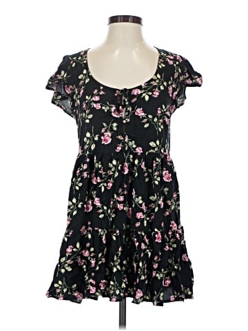 Urban Outfitters Casual Dress (view 1)