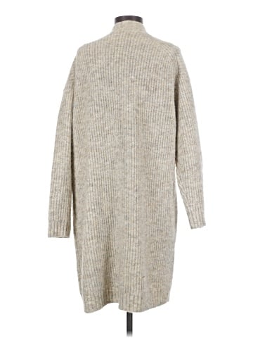 Uniqlo Cardigan (view 2)