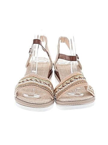 Unbranded Wedges (view 2)
