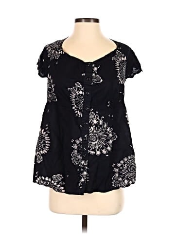 Faded Glory Short Sleeve Blouse (view 1)