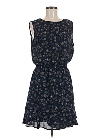 Cupcakes & Cashmere Casual Dress (view 1)