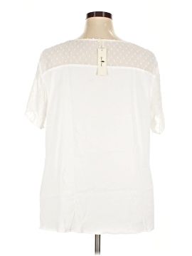 Agnes Orinda Short Sleeve T-Shirt (view 2)