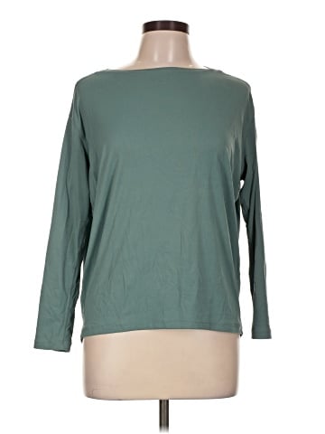 Lululemon Athletica 3/4 Sleeve T-Shirt (view 1)
