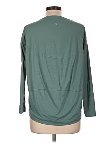 Lululemon Athletica 3/4 Sleeve T-Shirt (view 2)