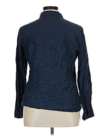 The Limited Long Sleeve Button-Down Shirt (view 2)