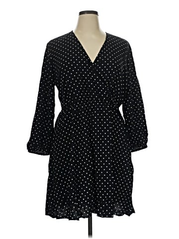 Old Navy Casual Dress (view 1)