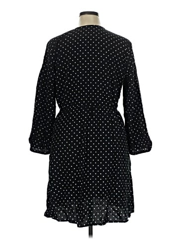 Old Navy Casual Dress (view 2)